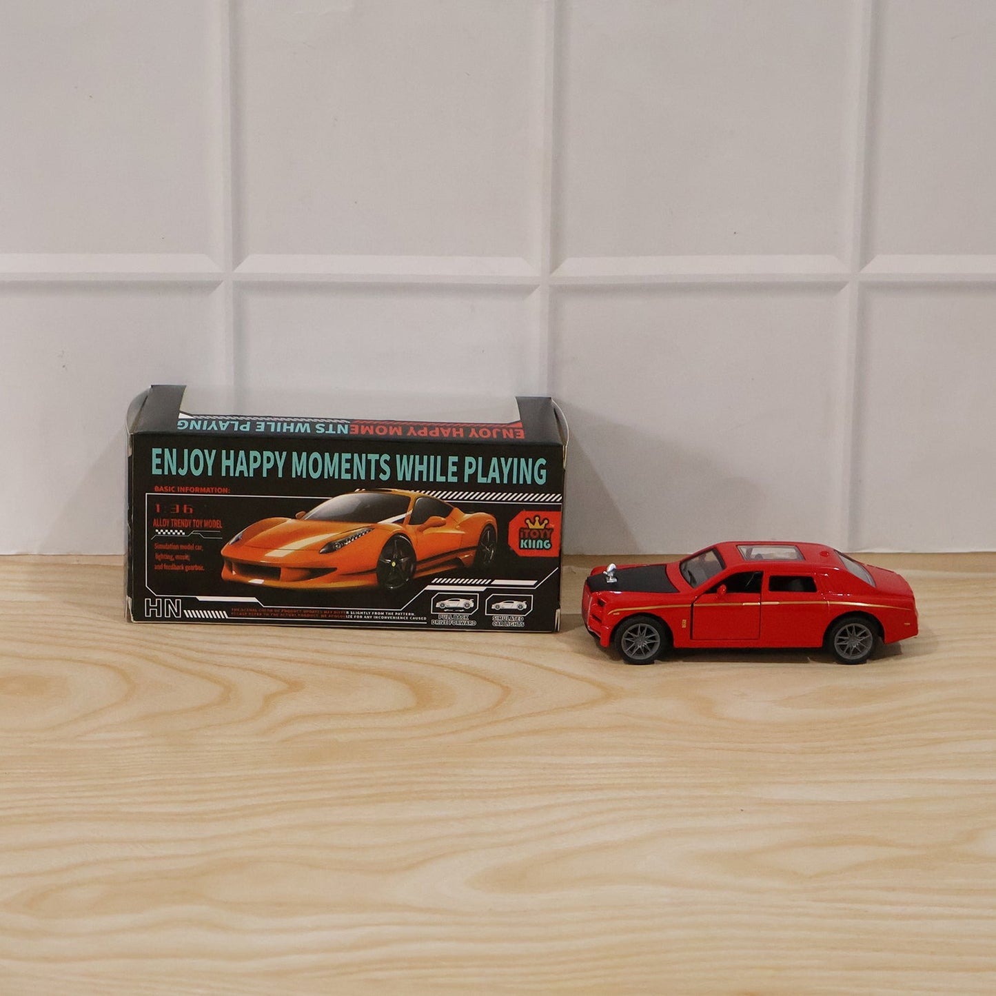 Die-cast Metal Pull-back Luxury Sedan Model Toy Car With Openable Doors (1 Pc)